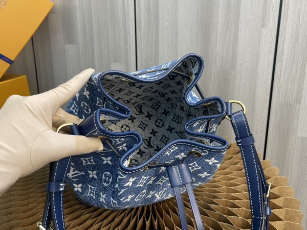  Handbag   Louis Vuitton M59606  size  25.0 x 28.5 x 20.0  cm