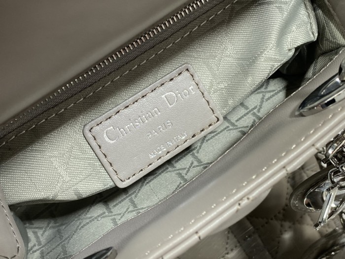 Handbag  Dior size  17 cm