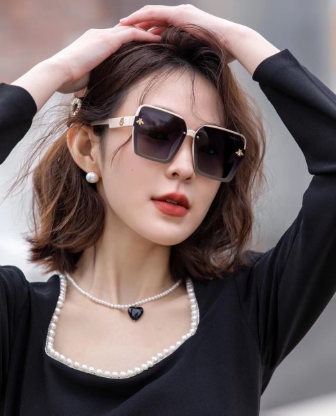 Sunglasses Gucci G1625