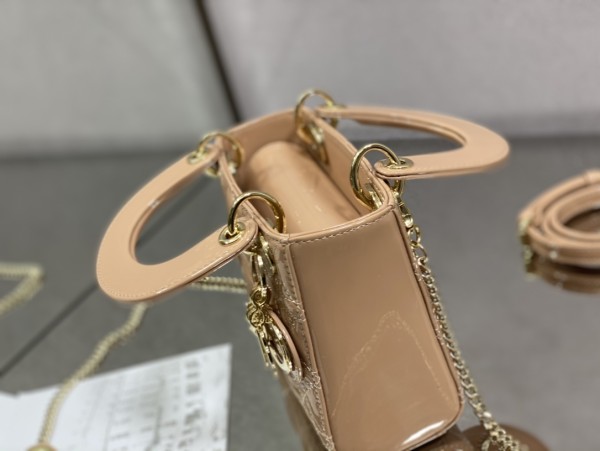 Handbag  Dior  size 17 cm