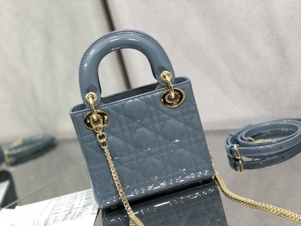Handbag  Dior  size  17 cm