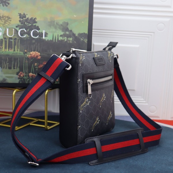 Handbag  Gucci  523599  size  21-23-4  cm