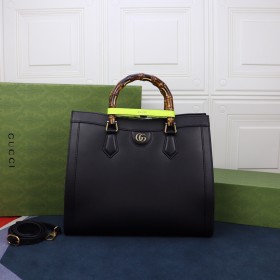 Handbag  Gucci  655658  size  35*30*14  cm