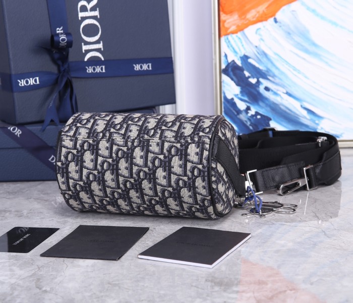  Handbag   Dior  93312  size  17*11  cm