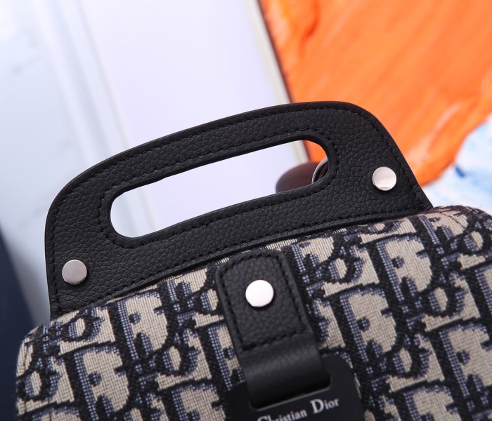 Handbag   Dior  93313  size  19x27.5x11.5 cm