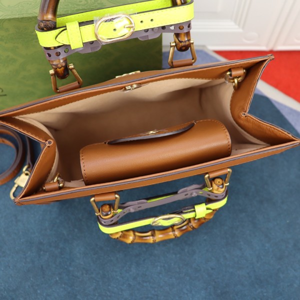 Handbag  Gucci   660195  size  27*24*11 cm