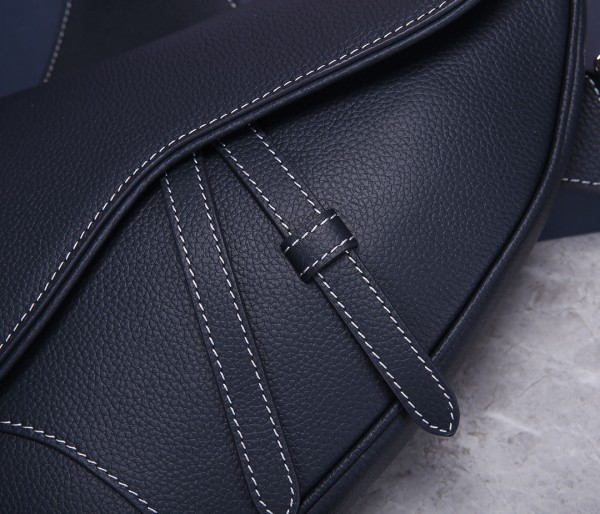 Handbag   Dior   93305  size 20x28.6x5  cm