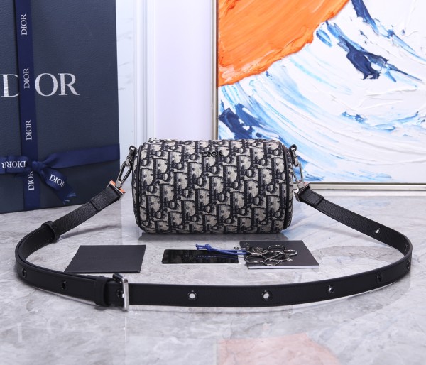  Handbag   Dior 93312  size  17*11  cm