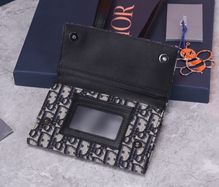 Handbag   Dior  HZ832001  size  18/10/3 cm