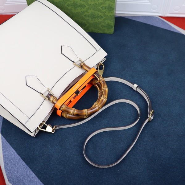 Handbag  Gucci  655658  size  35*30*14  cm