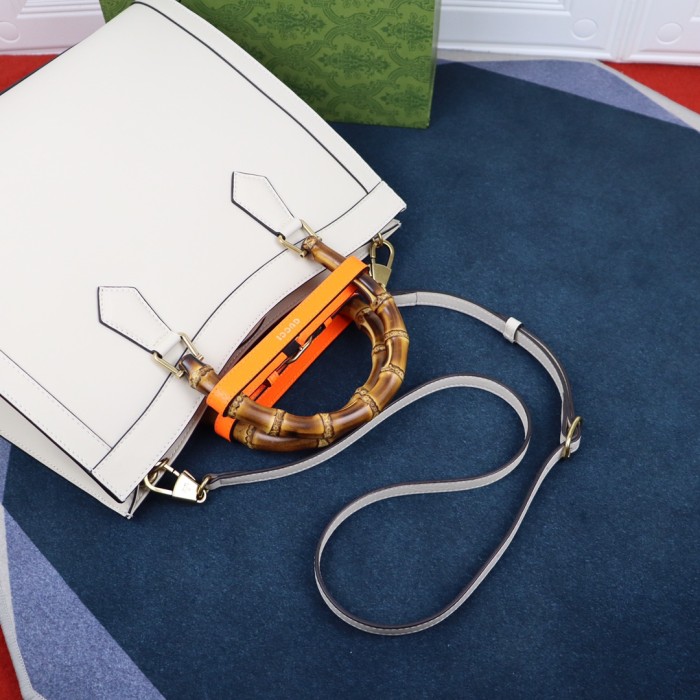 Handbag  Gucci  655658  size  35*30*14  cm