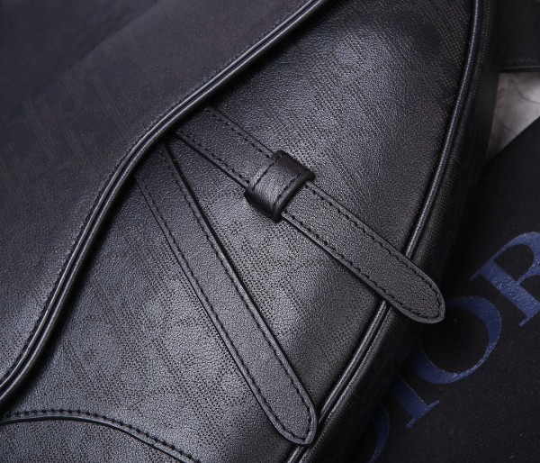 Handbag   Dior  93305  size  26*19*4.5  cm