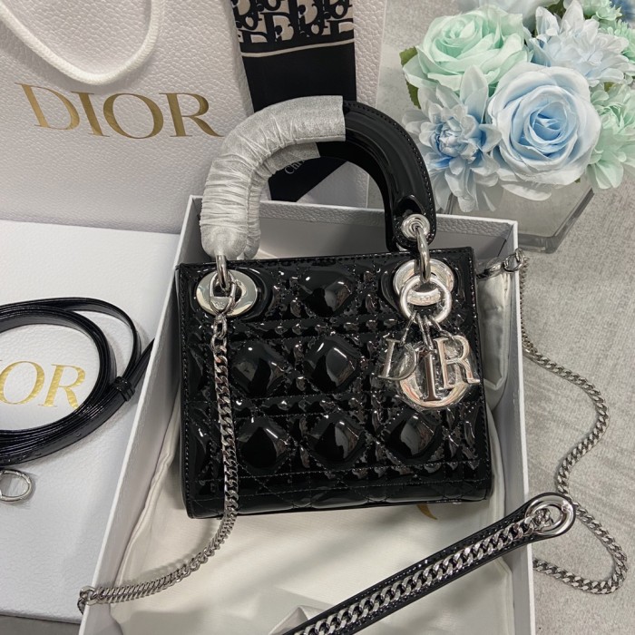 Handbag   Dior  6603  size  17 cm