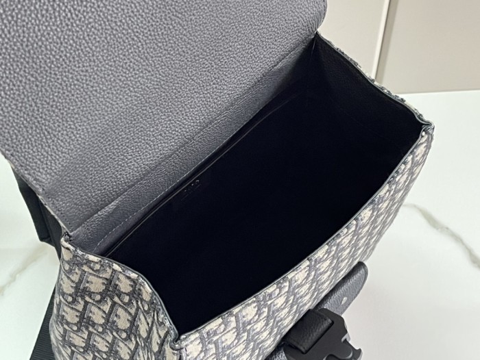 Handbag   Dior  93356  size  40-28-14  cm