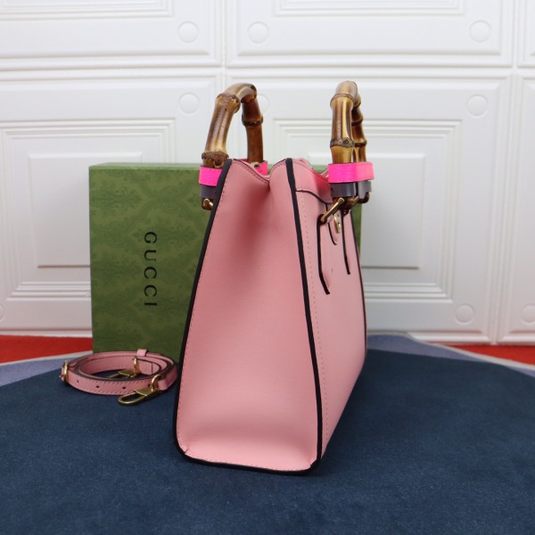 Handbag  Gucci   660195  size  27*24*11  cm