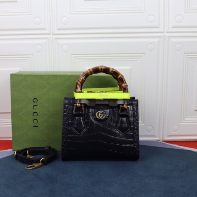 Handbag  Gucci  655661  size  20*16*10  cm