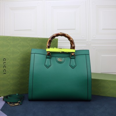 Handbag  Gucci   655658  size  35*30*14  cm