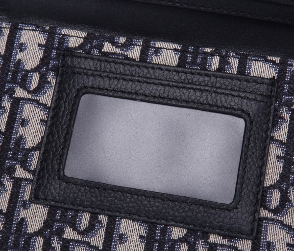 Handbag   Dior  HZ832001  size  18/10/3 cm