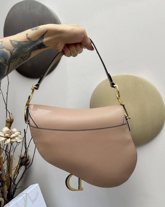 Handbag   Dior   size  25.5 x 20 x 6.5  cm