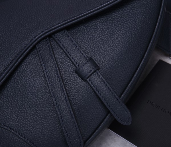 Handbag   Dior   93305  size  20x28.6x5 cm