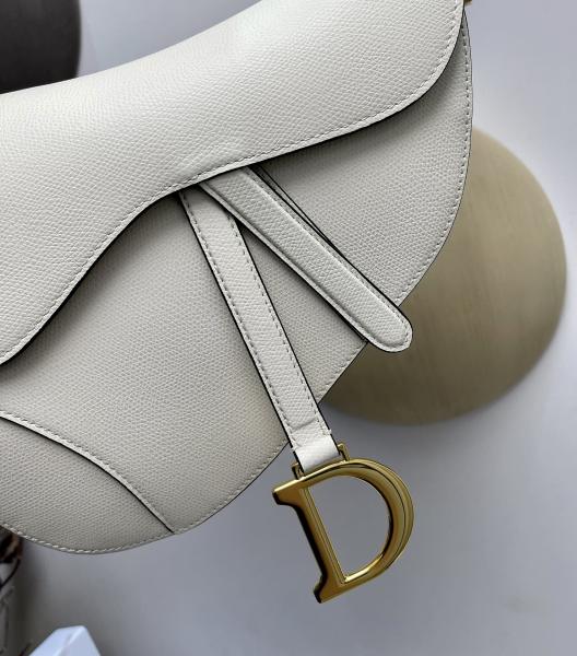 Handbag   Dior  size  25.5 x 20 x 6.5  cm