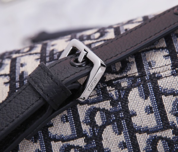  Handbag   Dior 93312  size  17*11  cm