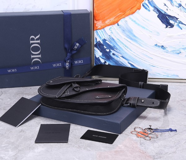 Handbag   Dior  1ADPO095  size  24*17.5*3  cm