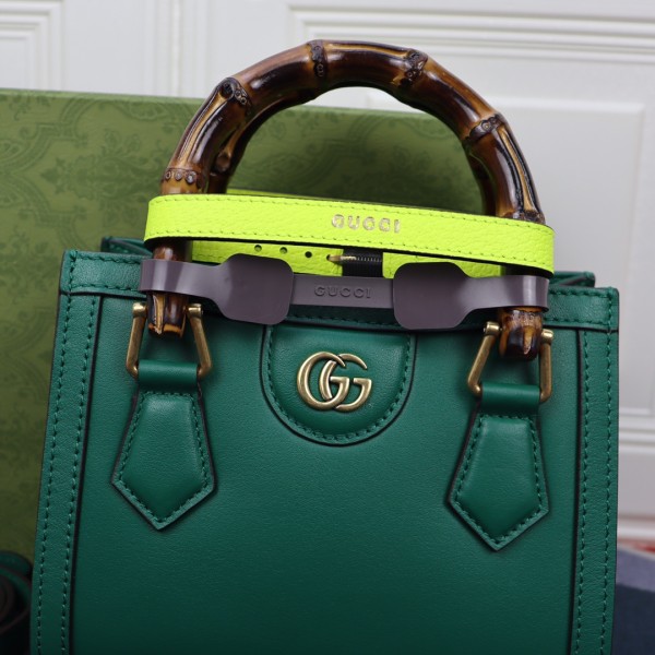 Handbag  Gucci  655661 size 20X16X10 cm