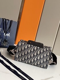 Handbag   Dior  93335  size  22 x 10.5x 12.5  cm