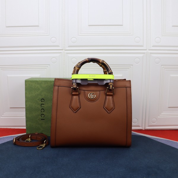 Handbag  Gucci   660195  size  27*24*11 cm