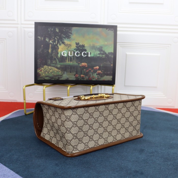 Handbag  Gucci   627323  size  27.5X17.5X11 cm