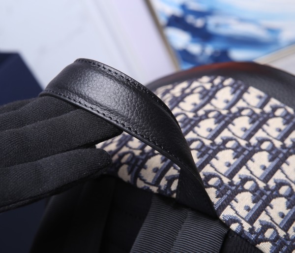 Handbag   Dior  93328  size  30x15x42 cm