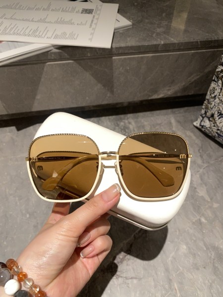 sunglasses Miu Miu MODEL:SMU67G SIZE：62 18-140