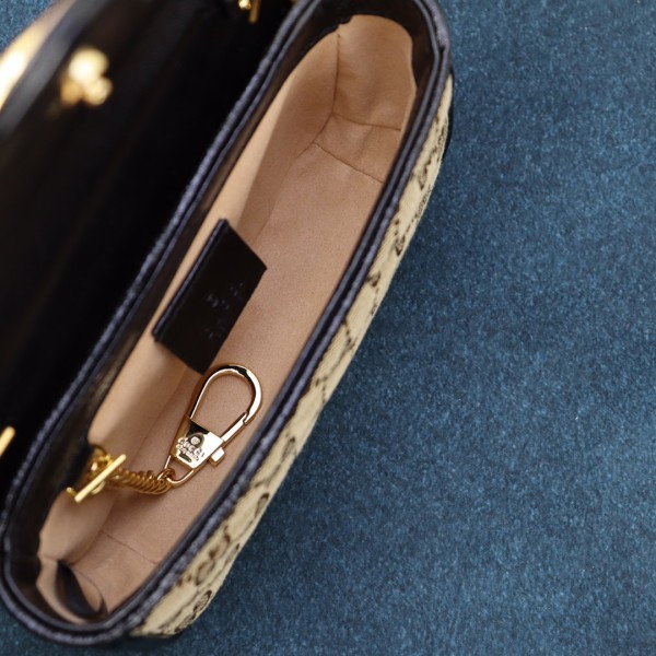 Handbag  Gucci  574969  size  16*10*5  cm