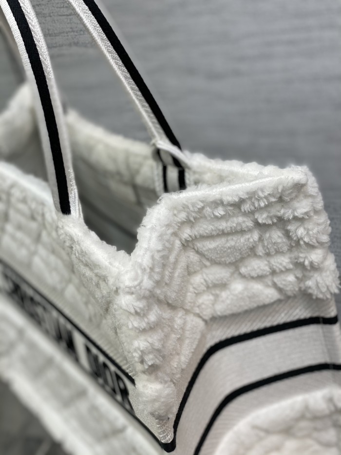 Handbag   Dior  size   36*18*28 cm