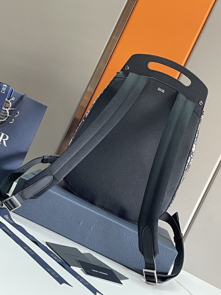 Handbag   Dior  93356  size  40-28-14  cm