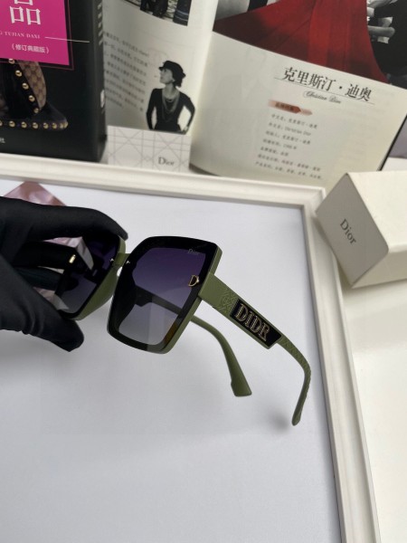 sunglasses Dior 7115