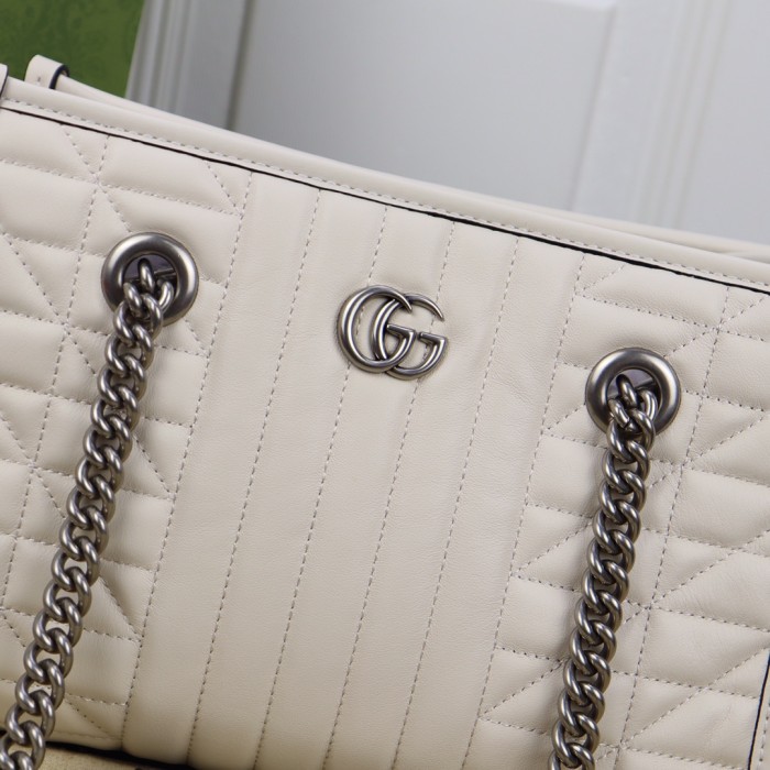 Handbag  Gucci 681483  size  26.5X19X11 cm