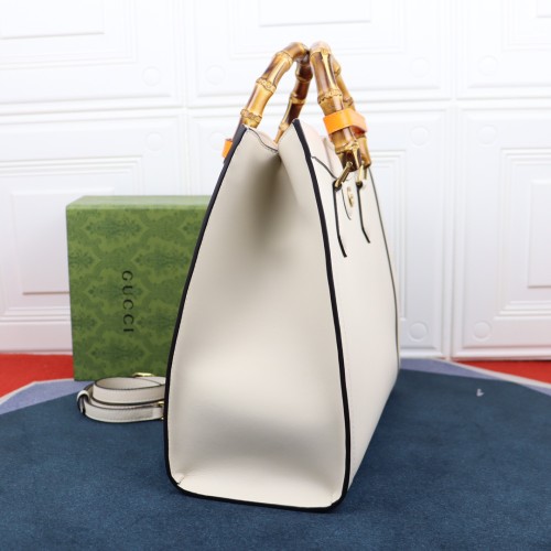 Handbag  Gucci  655658  size  35*30*14  cm