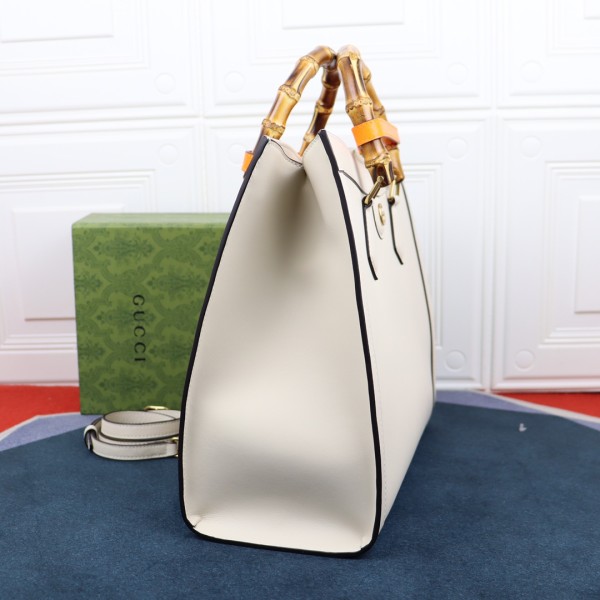 Handbag  Gucci  655658  size  35*30*14  cm