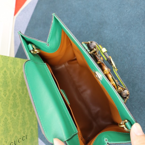 Handbag  Gucci    660195  size  27*24*11  cm