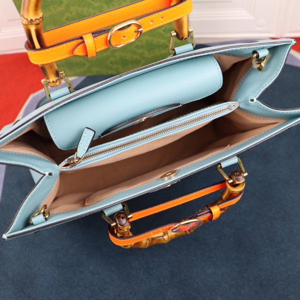 Handbag  Gucci   655658  size 35*30*14  cm