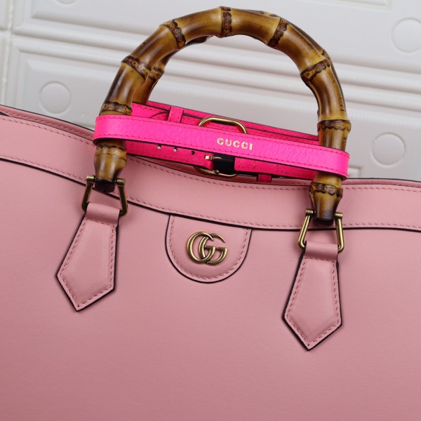 Handbag  Gucci   655658  size  35*30*14 cm