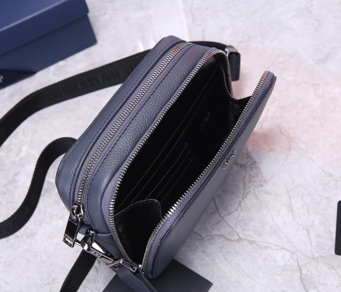 Handbag   Dior   CD93310  size 17-12·5-5  cm