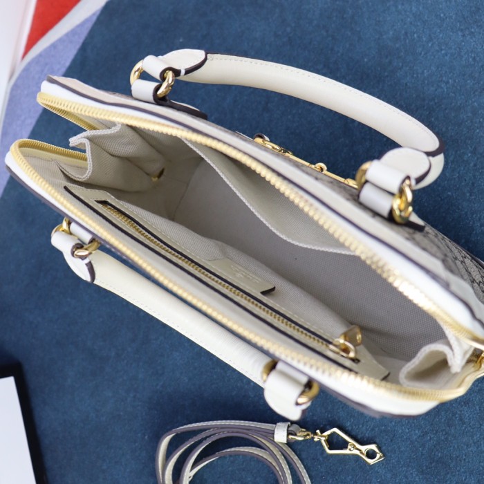 Handbag  Gucci   621220  size  25X24X9 cm