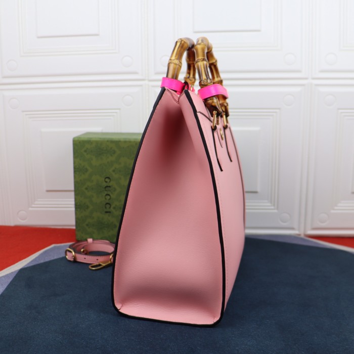 Handbag  Gucci   655658  size  35*30*14 cm