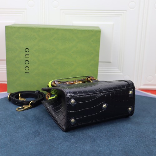 Handbag  Gucci  655661  size  20*16*10  cm