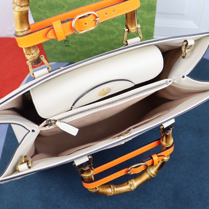 Handbag  Gucci  655658  size  35*30*14  cm