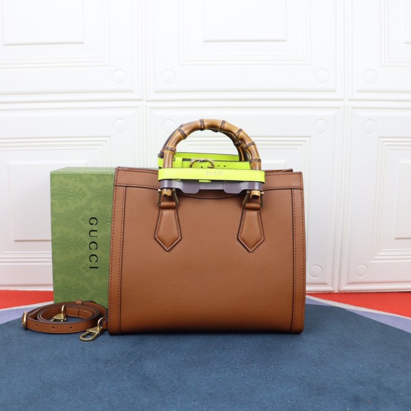 Handbag  Gucci   660195  size  27*24*11 cm