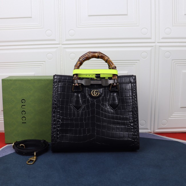 Handbag  Gucci  660195  size  27*24*11  cm